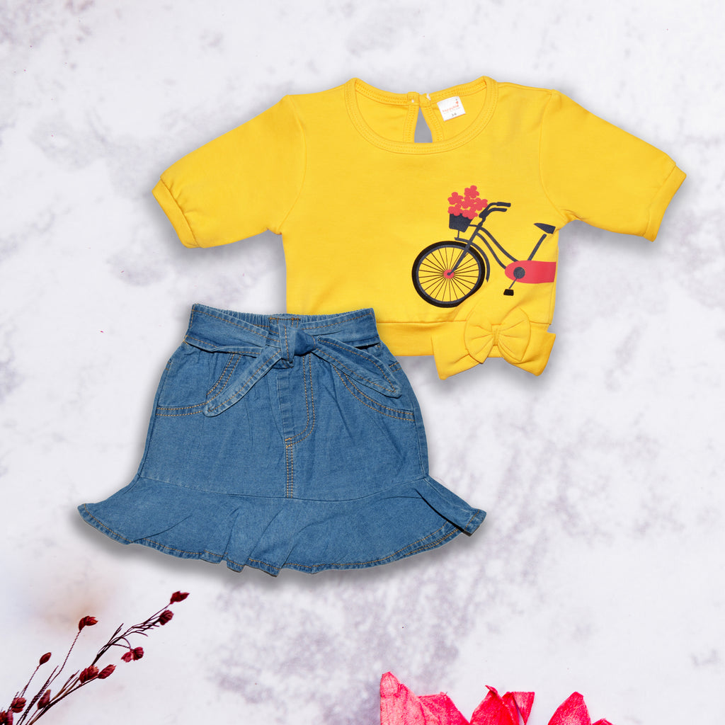  trendy and stylish half sleeve  t shirt with shorts for new born baby girls
