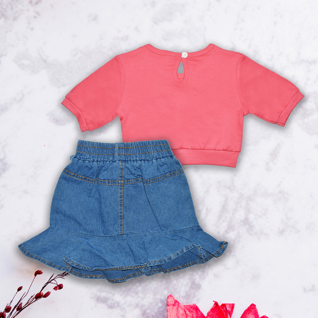 trendy and stylish half sleeve t-shirt with shorts for your baby girl